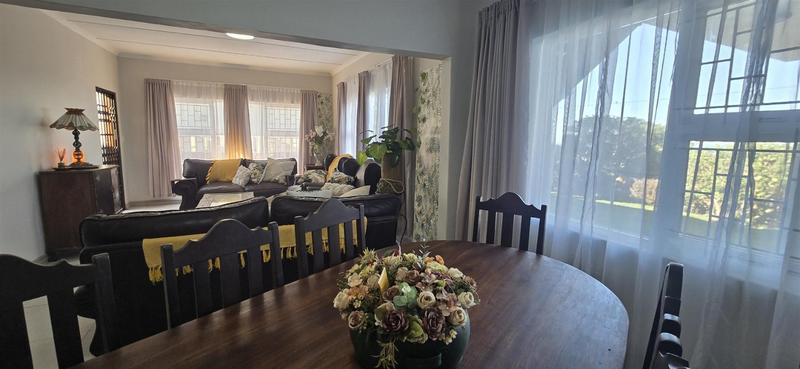6 Bedroom Property for Sale in Reebok Western Cape